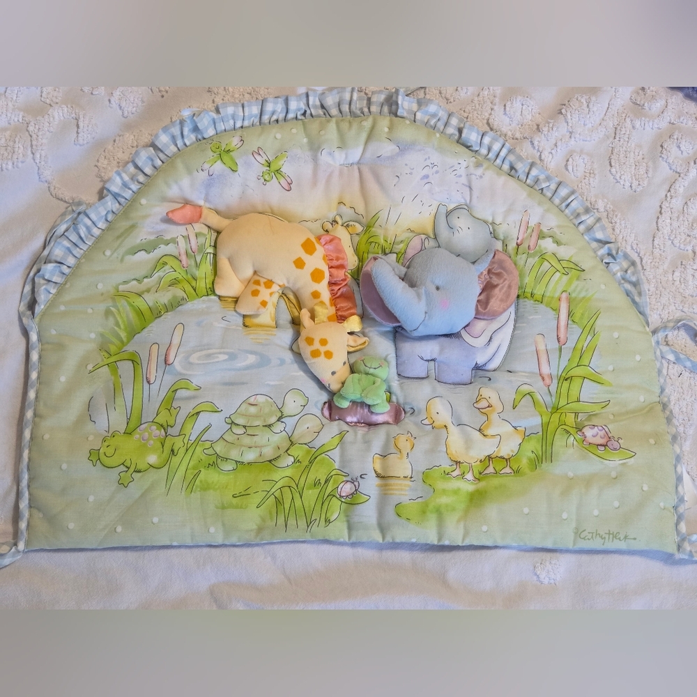 VTG Nursery Cathy Heck Little Pond 3D Sensory Bumper - Decorative Wall Decor 90s